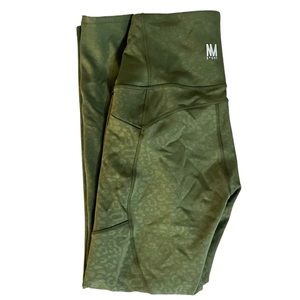 Nicole Miller Sport Small Double Zipper Pocket Green